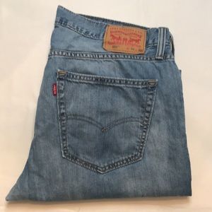 Levi's 559 Light Wash Jean